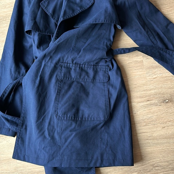 BR navy lightweight soft trench coat - Picture 3 of 4